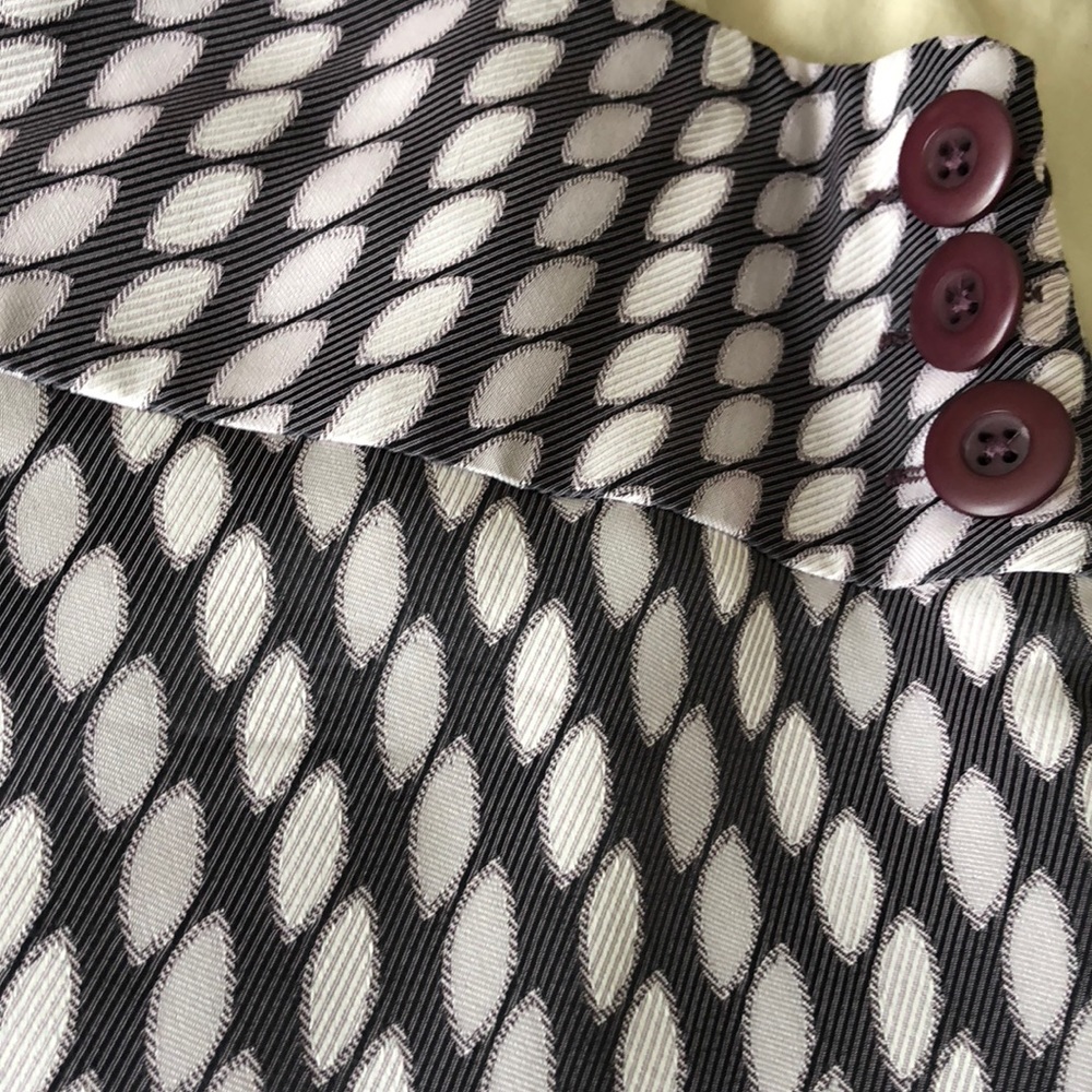 ❤️Beautiful Taupe color Ann Taylor skirt Aline❤️ - Picture 7 of 7